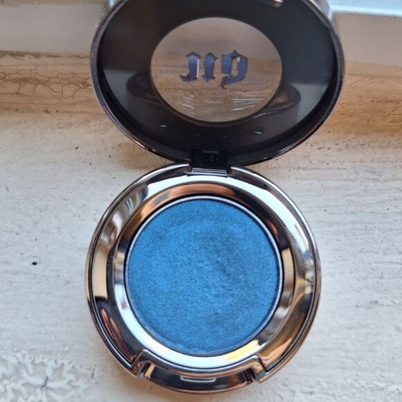 🌟 Urban Decay Single Eyeshadow – Evidence (Swatched Only) 🌟 - Picture 1 of 1